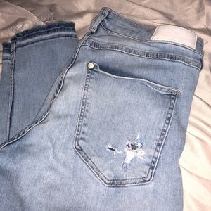 H&M destroyed skinny jeans